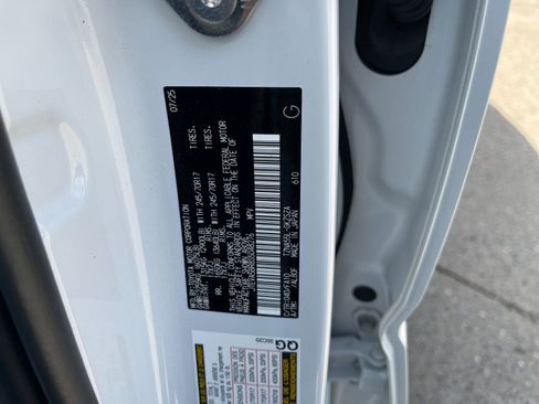 Used 2025 Toyota 4Runner SR5 AWD/4WD image 33