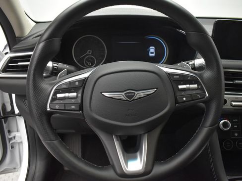 Used 2025 Genesis G70 2.5T AWD/4WD image 18