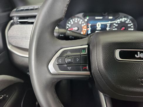Used 2024 Jeep Compass Latitude AWD/4WD image 30