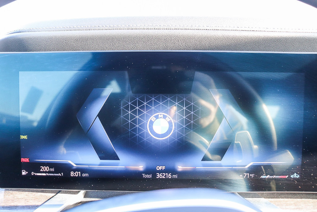 Used 2024 BMW 740i RWD image 26