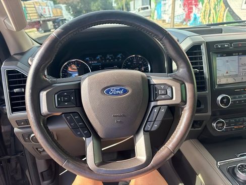 Used 2019 Ford Expedition Max XLT w/ Equipment Group 202A AWD/4WD image 19