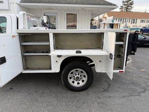 Used 2017 Chevrolet Silverado 3500 W/T w/ WT Fleet Convenience Package image 21