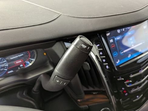 Used 2017 Cadillac Escalade Premium Luxury image 22