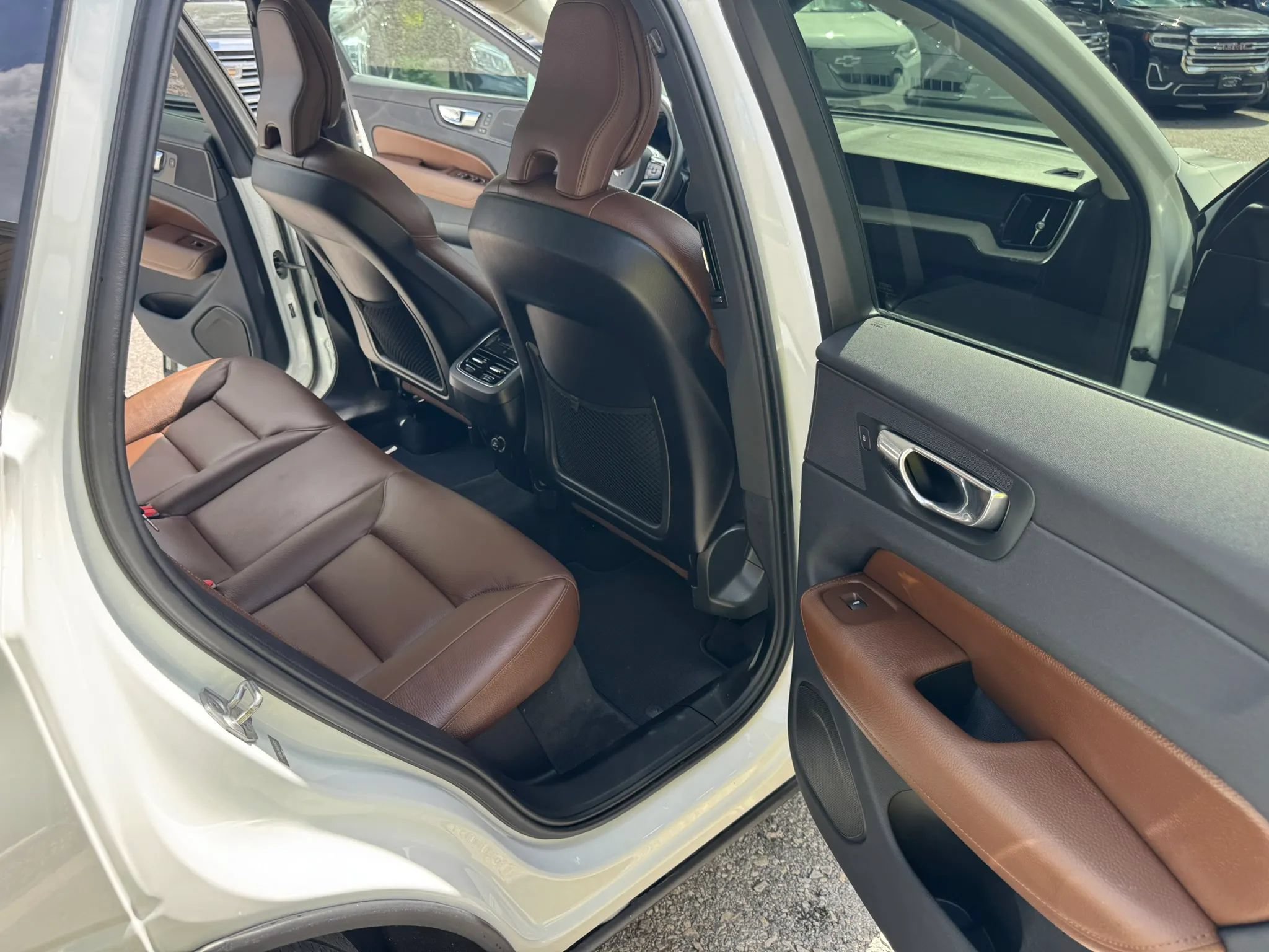Used 2019 Volvo XC60 T5 Inscription AWD/4WD image 29