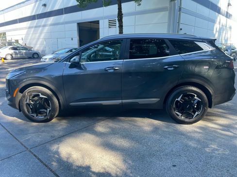 Certified 2026 Kia Sportage EX AWD/4WD image 6