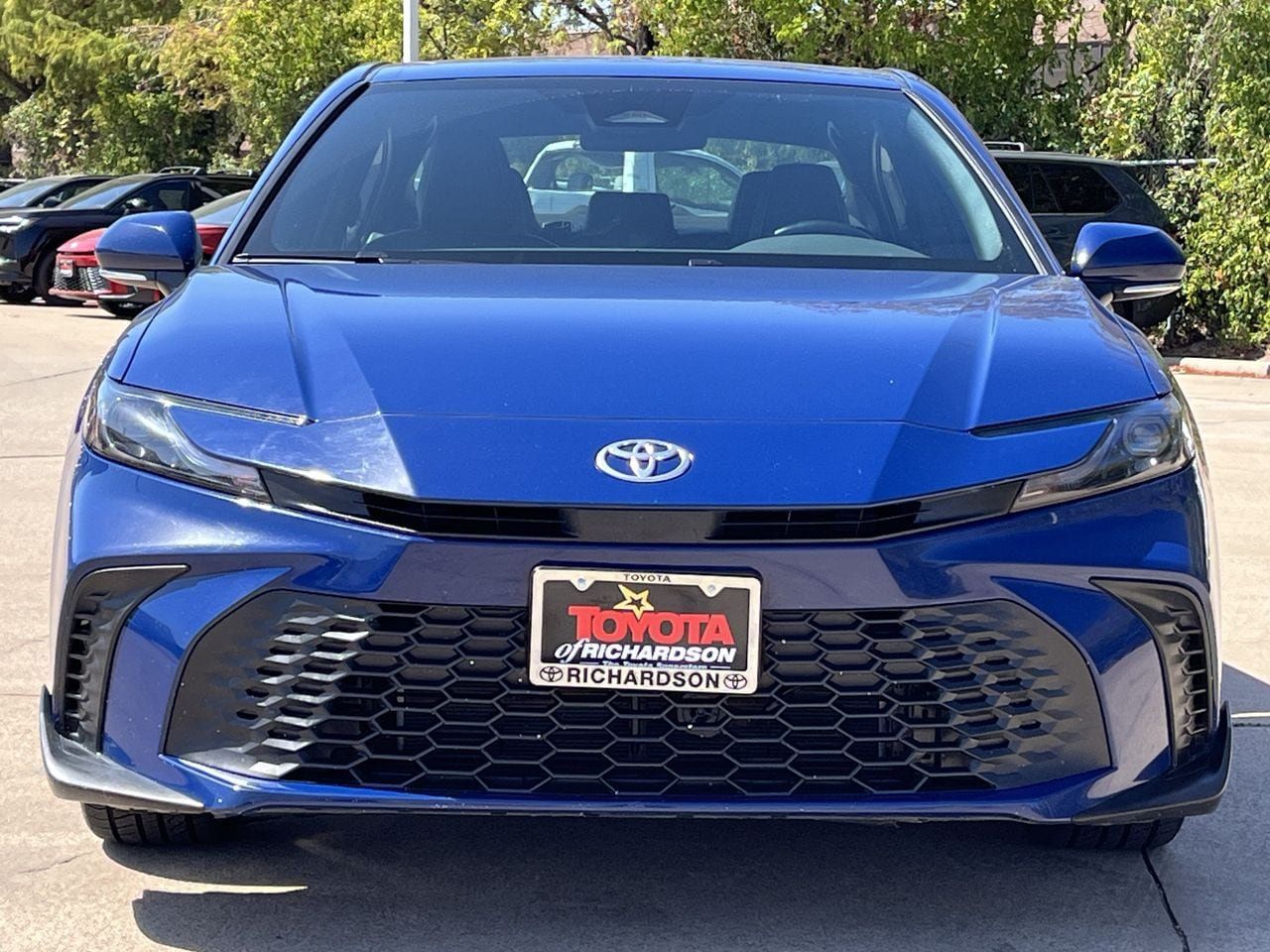 Used 2025 Toyota Camry SE FWD image 7