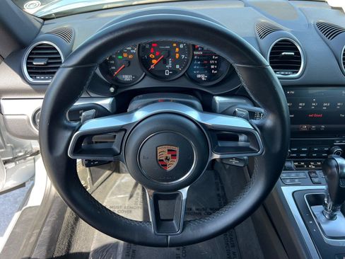 Used 2018 Porsche 718 Cayman RWD image 18