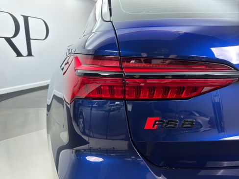 Used 2021 Audi RS 6 AWD/4WD image 12