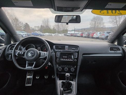 Used 2015 Volkswagen GTI SE image 18