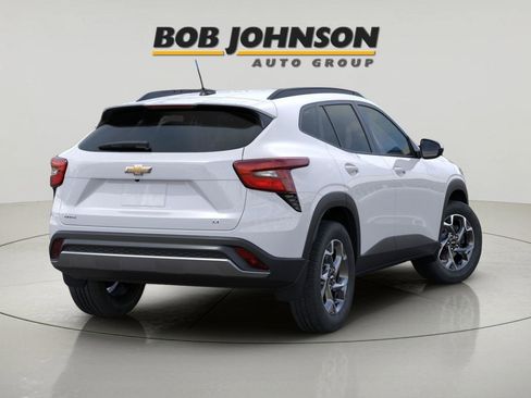 New 2026 Chevrolet Trax LT FWD image 3