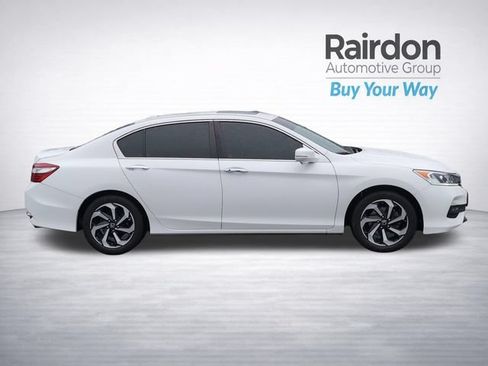 Used 2017 Honda Accord EX-L image 8