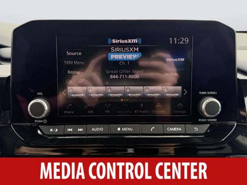 Used 2025 Nissan Pathfinder SV AWD/4WD image 9
