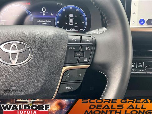 Used 2025 Toyota Crown XLE image 24