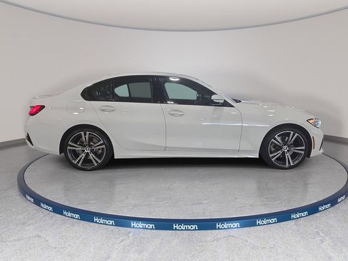Certified 2022 BMW 330i Sedan image 4