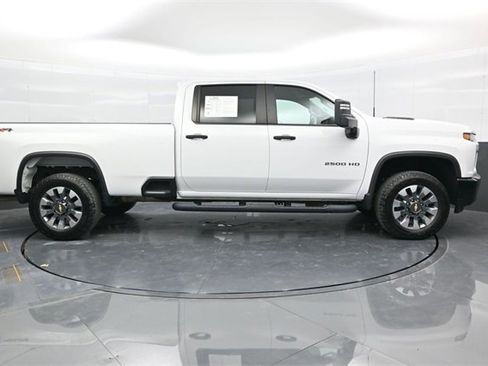 Used 2022 Chevrolet Silverado 2500 Custom w/ Custom Convenience Package image 8