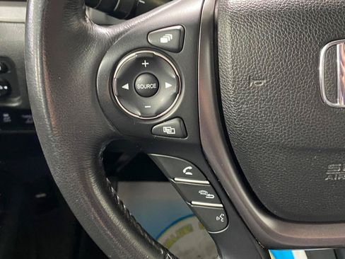 Used 2017 Honda Ridgeline RTL-T image 17