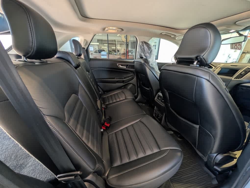 Used 2017 Ford Edge SEL w/ Equipment Group 201A AWD/4WD image 26