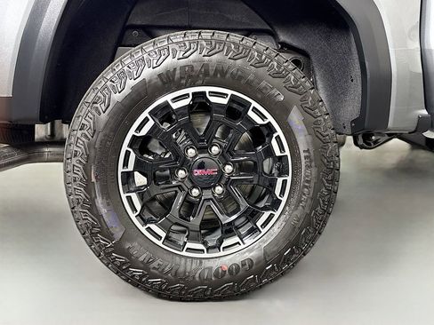 New 2026 GMC Canyon AT4 AWD/4WD image 30