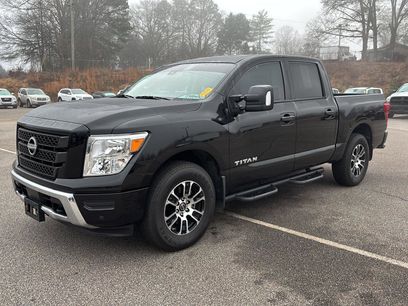 Used 2024 Nissan Titan SV w/ SV Convenience Package