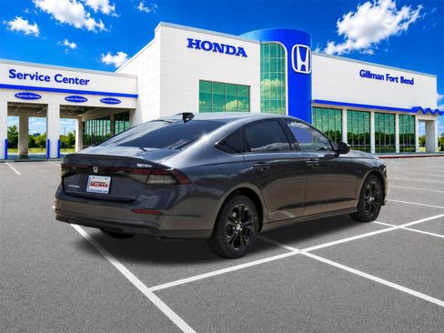 Used 2025 Honda Accord SE image 7