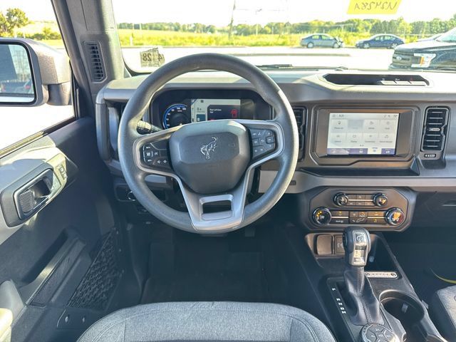 Used 2023 Ford Bronco 4-Door AWD/4WD image 18