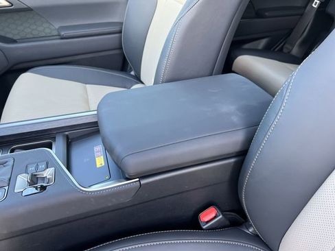 Certified 2025 Lexus GX 550 AWD/4WD image 19
