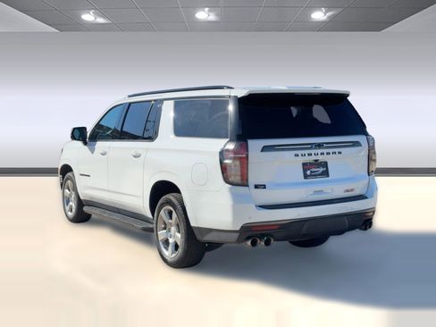 Used 2022 Chevrolet Suburban RST w/ Sport Performance Package image 3