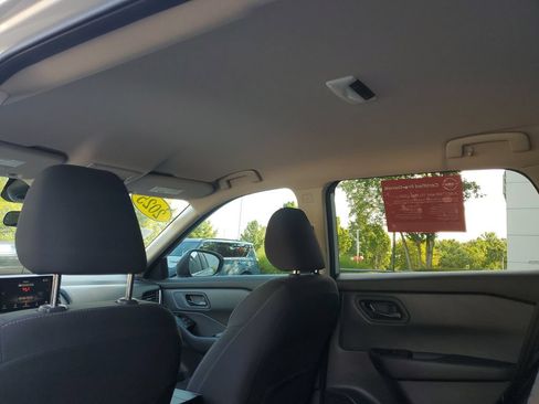 Certified 2025 Nissan Rogue S AWD/4WD image 12