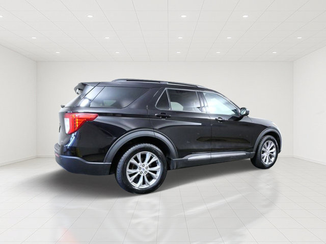 Certified 2023 Ford Explorer XLT w/ Equipment Group 202A AWD/4WD image 6