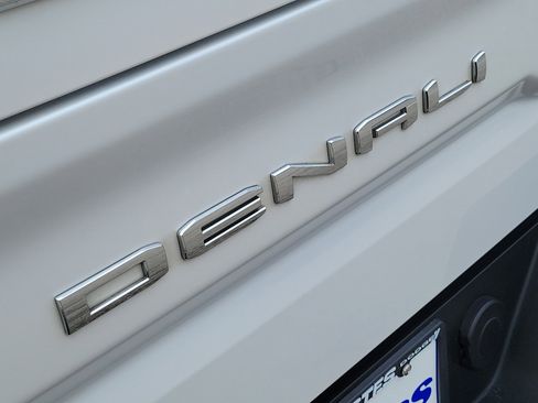 Used 2020 GMC Sierra 1500 Denali w/ Denali Ultimate Package image 7