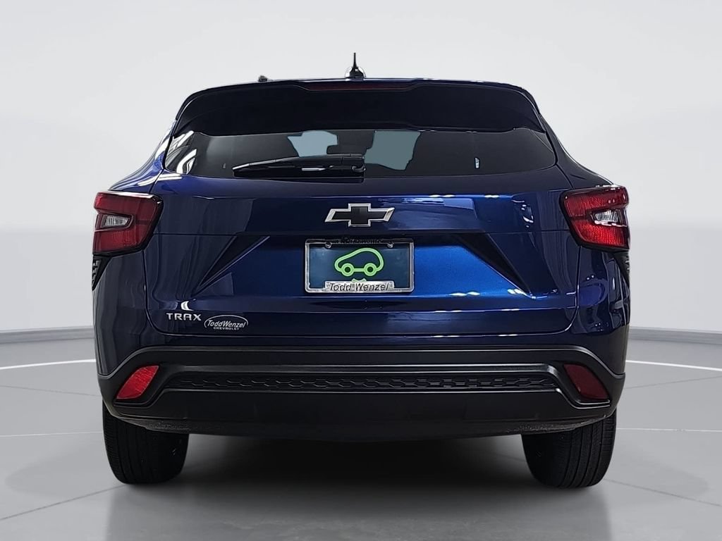Certified 2024 Chevrolet Trax LS FWD image 5