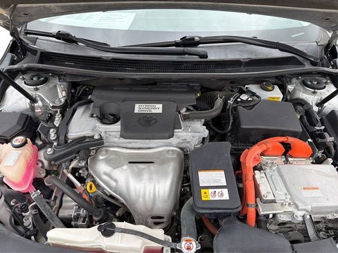 Used 2018 Toyota Avalon Limited image 12