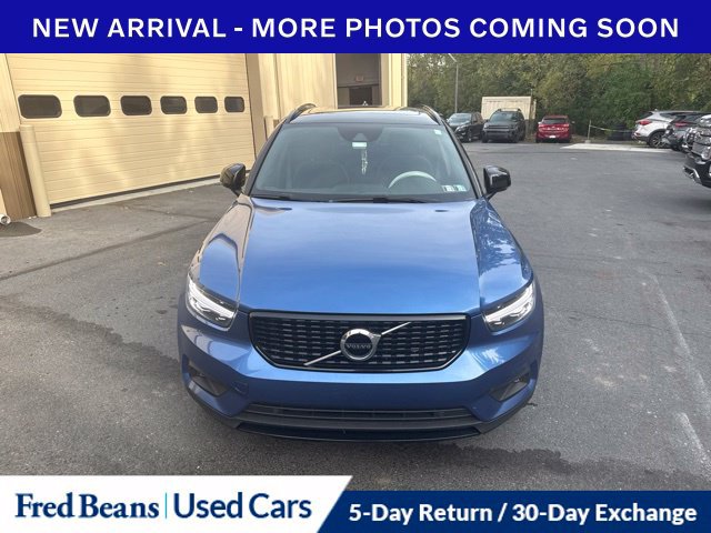 Used 2021 Volvo XC40 T5 R-Design w/ Climate Package AWD/4WD image 3