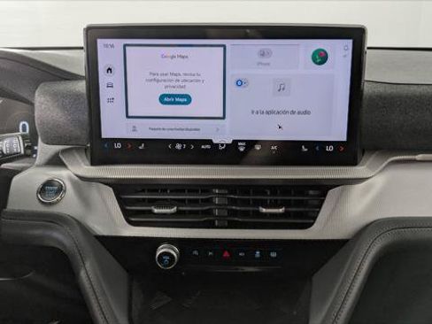 Used 2025 Ford Explorer Active RWD image 30