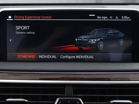 Used 2020 BMW 750i xDrive w/ M Sport Package AWD/4WD image 42