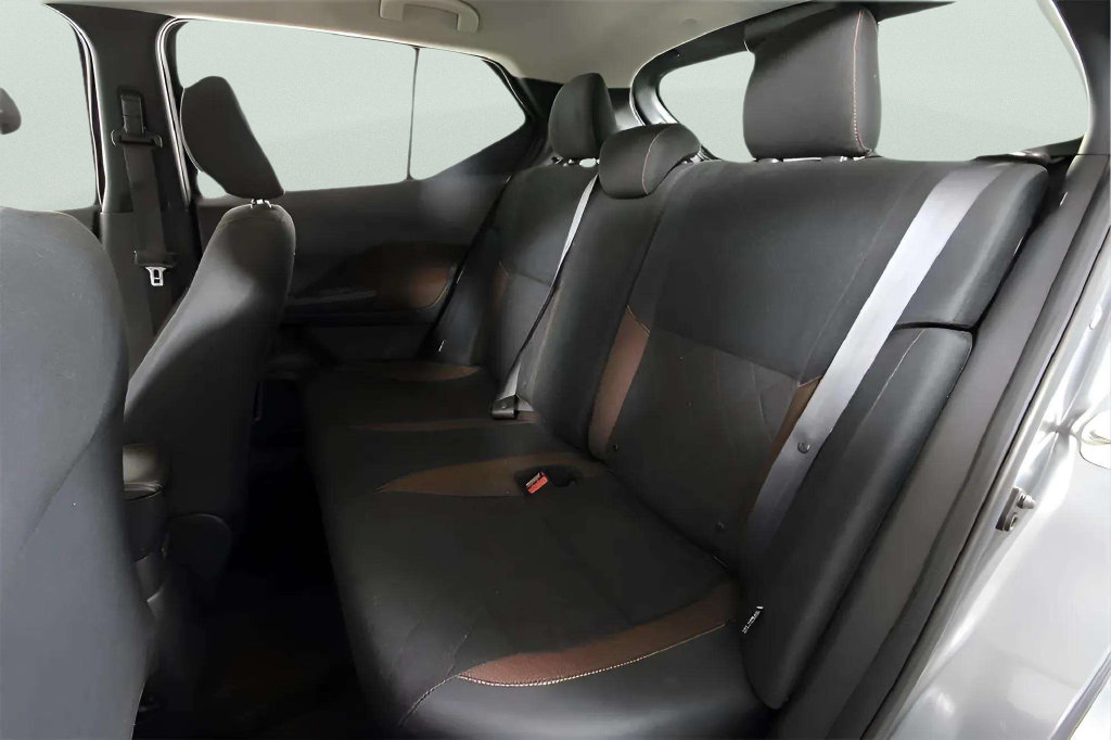 Used 2020 Nissan Kicks SR FWD image 12