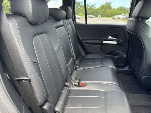 Used 2022 Mercedes-Benz GLB 250 image 24