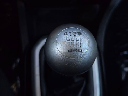 Used 2018 Jeep Renegade Altitude AWD/4WD image 34