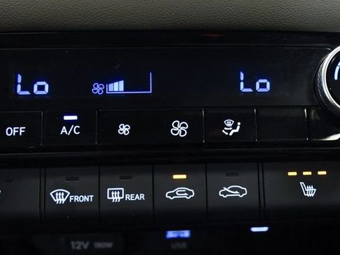 Used 2025 Hyundai Elantra SEL FWD image 20