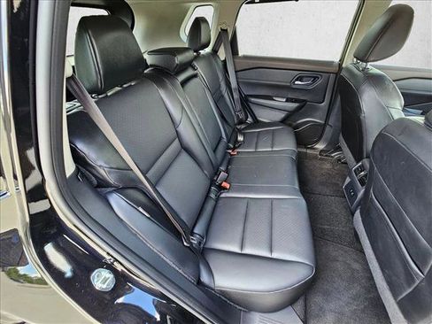 Used 2023 Nissan Rogue SV w/ SV Premium B Package FWD image 19