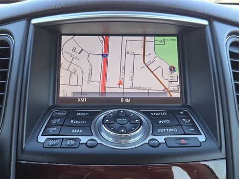 Used 2016 INFINITI QX50 2WD w/ Deluxe Touring Package image 18