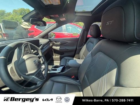 Used 2024 Buick Envista Sport Touring w/ Convenience I Package FWD image 11