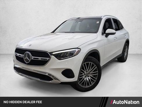 Used 2025 Mercedes-Benz GLC 300 4MATIC image 1