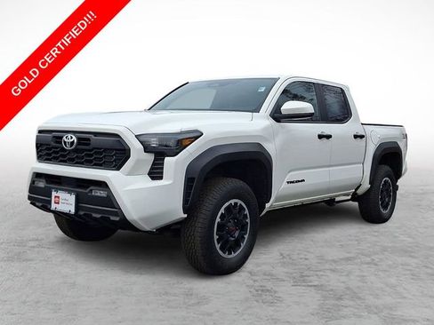 Certified 2024 Toyota Tacoma TRD Off-Road AWD/4WD image 3
