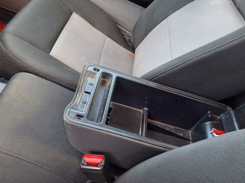 Used 2010 Ford Ranger XLT image 7