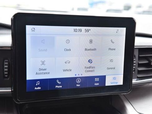 Used 2021 Ford Explorer XLT w/ Equipment Group 202A AWD/4WD image 13