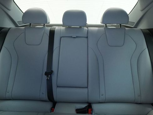 Used 2023 Hyundai Elantra Limited image 21