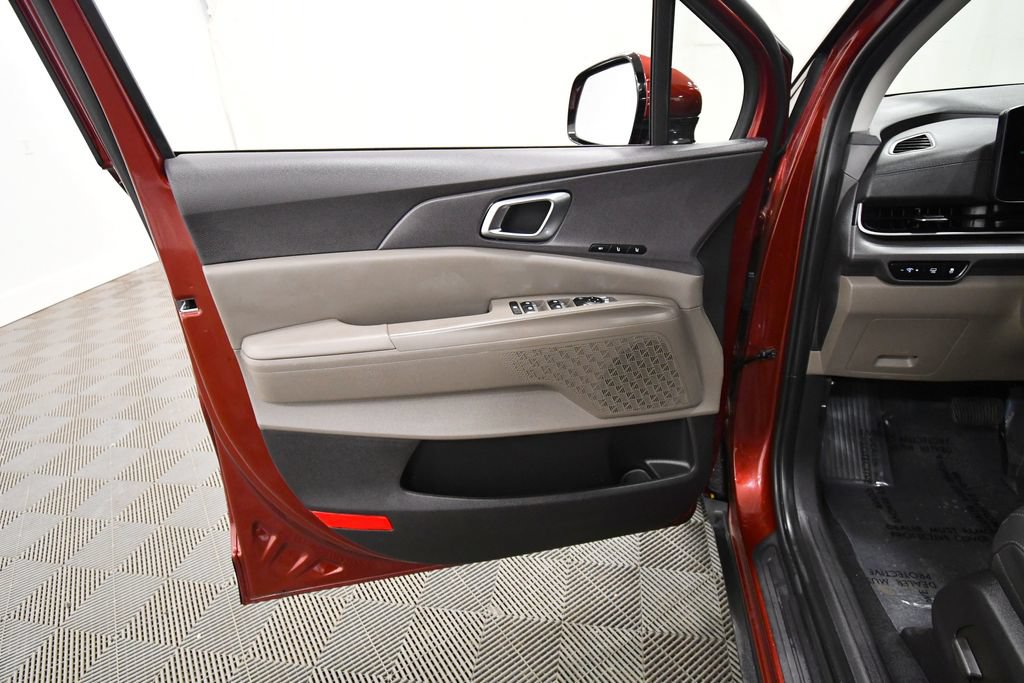 Certified 2026 Kia Carnival EX FWD image 13