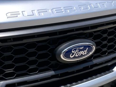 Used 2024 Ford F250 XL w/ STX Appearance Package AWD/4WD image 29