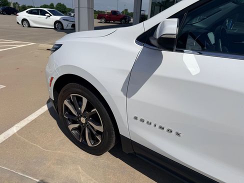 Used 2023 Chevrolet Equinox Premier FWD image 14